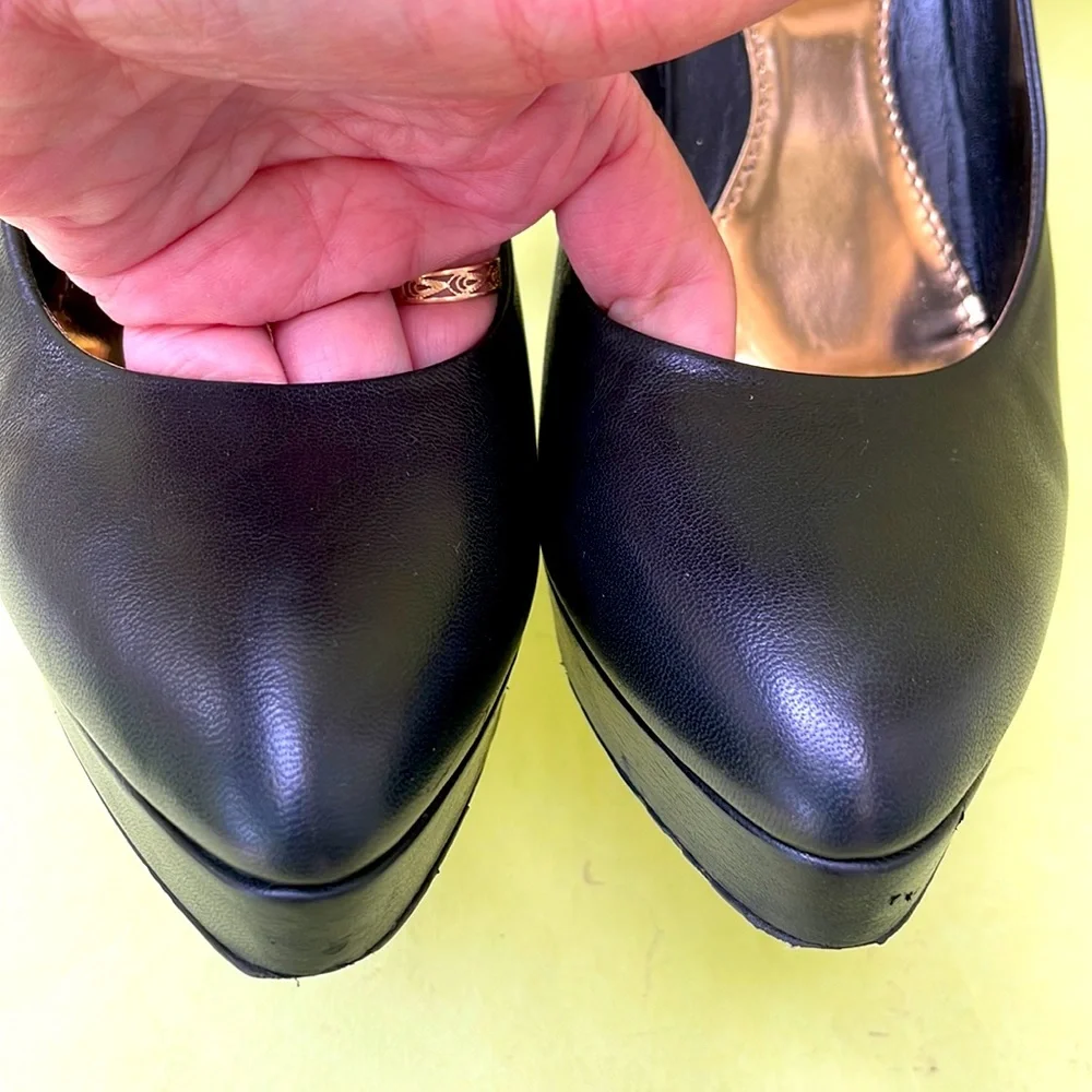 Vintage black Gucci all leather heels with dust bag and extra heel tops - Picture 8 of 16